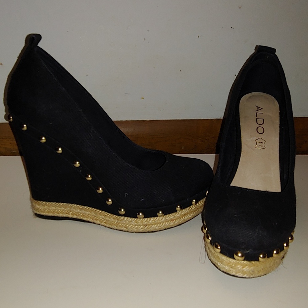 Also wedge